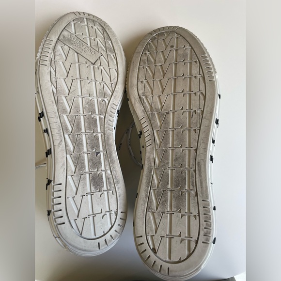 Valentino high top white and black sneaker Sz 43 - Picture 6 of 9